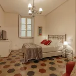 Lägenhet La Terrazza Cavour By Wonderful Italy *