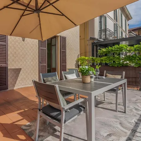 Lägenhet La Terrazza Cavour By Wonderful Italy *