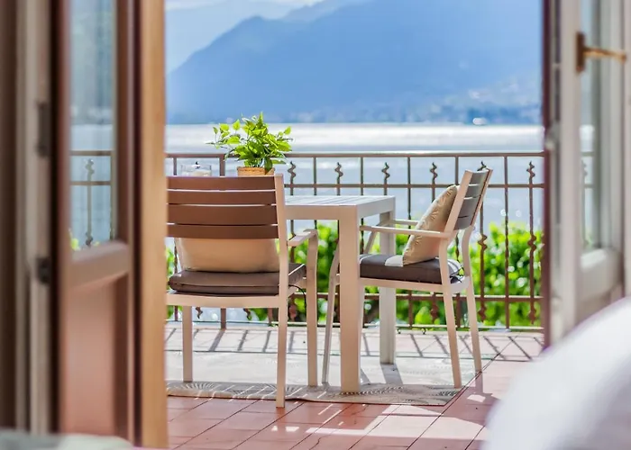 Lägenhet La Terrazza Cavour By Wonderful Italy *