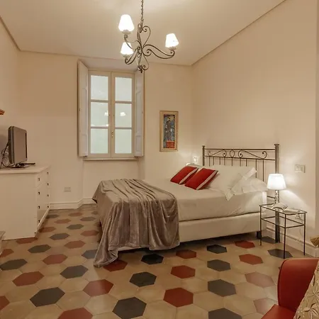 Apartamento La Terrazza Cavour By Wonderful Italy *