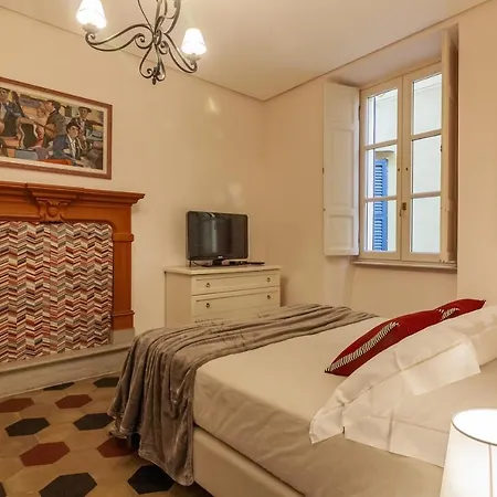 Apartamento La Terrazza Cavour By Wonderful Italy